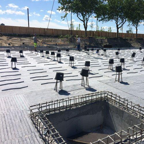 Bentonitmembran monteret på byggeplads